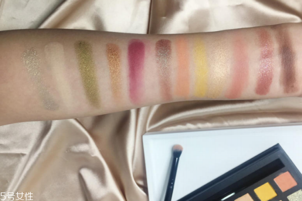 橘朵眼影到底怎么樣 眼影盤(pán)只能打三分 橘朵眼影到底怎么樣 眼影盤(pán)只能打三分