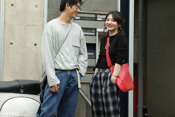 皮包可以水洗嗎 對(duì)皮質(zhì)影響很大 皮包可以水洗嗎 對(duì)皮質(zhì)影響很大