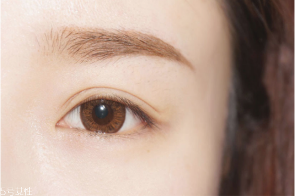 日系妝容的特點(diǎn)分解圖 日系大眼娃娃妝步驟 日系妝容的特點(diǎn)分解圖 日系大眼娃娃妝步驟