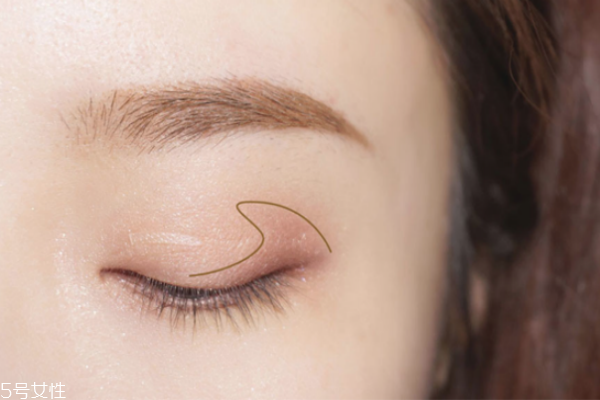 日系妝容的特點(diǎn)分解圖 日系大眼娃娃妝步驟 日系妝容的特點(diǎn)分解圖 日系大眼娃娃妝步驟