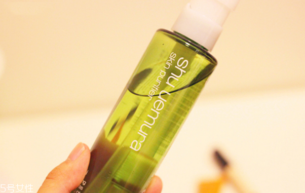 植村秀卸妝油哪款好用 按自身膚質(zhì)選擇 植村秀卸妝油哪款好用 按自身膚質(zhì)選擇