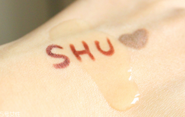 植村秀卸妝油哪款好用 按自身膚質(zhì)選擇 植村秀卸妝油哪款好用 按自身膚質(zhì)選擇