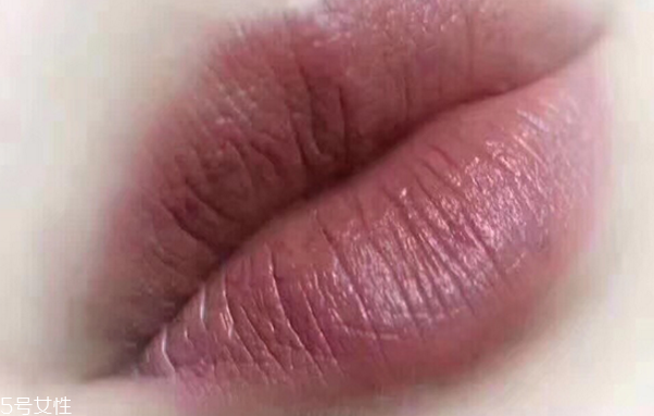 香奈兒口紅哪個顏色顯白 香奈兒口紅最火的色號 香奈兒口紅哪個顏色顯白 香奈兒口紅最火的色號