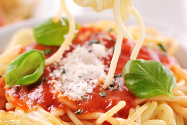 番茄醬是番茄沙司嗎 不是一個東西 番茄醬是番茄沙司嗎 不是一個東西