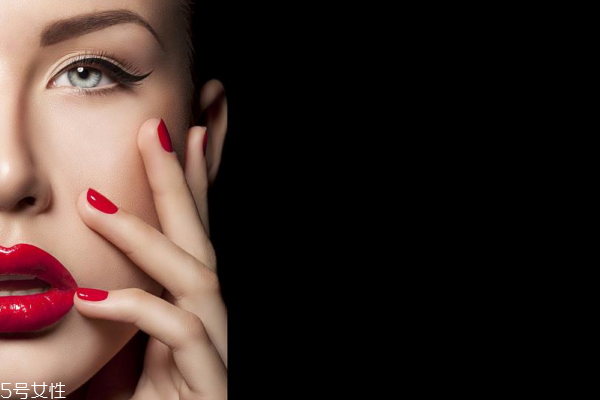 口紅便宜和貴差在哪里 10元與100元天差地別 口紅便宜和貴差在哪里 10元與100元天差地別