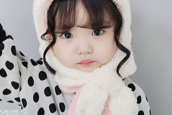 寶寶睡覺老愛踢被子怎么辦 寶寶睡覺老愛踢被子怎么辦