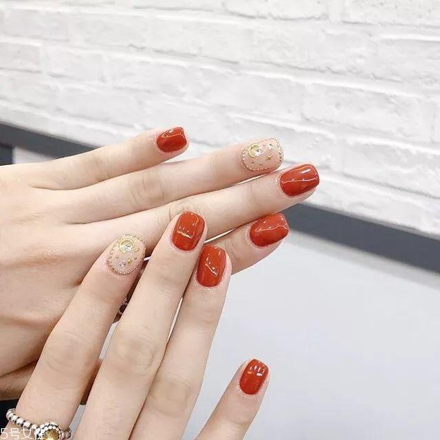 紅色美甲圖片2018款式 不艷麗也不俗氣的紅色 紅色美甲圖片2018款式 不艷麗也不俗氣的紅色