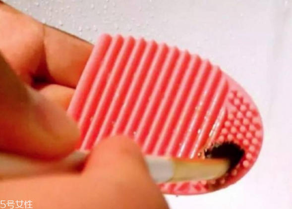 化妝刷清洗液品牌推薦 化妝刷清洗護理很重要 化妝刷清洗液品牌推薦 化妝刷清洗護理很重要