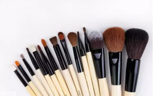 化妝刷清洗液品牌推薦 化妝刷清洗護理很重要 化妝刷清洗液品牌推薦 化妝刷清洗護理很重要