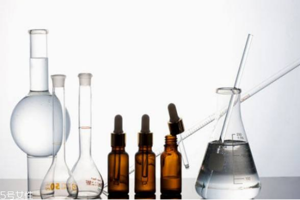 藥妝護(hù)膚品能長(zhǎng)期使用嗎 敏感肌的選擇 藥妝護(hù)膚品能長(zhǎng)期使用嗎 敏感肌的選擇