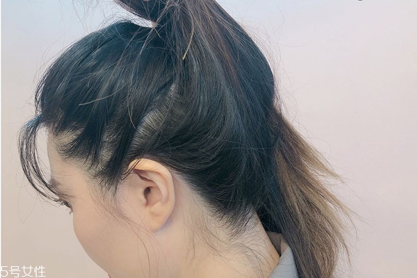 發(fā)量少怎么扎丸子頭 4步打造圓潤后腦勺 發(fā)量少怎么扎丸子頭 4步打造圓潤后腦勺