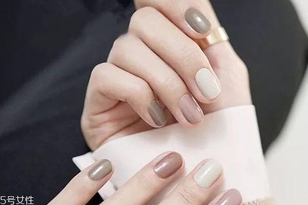 高級(jí)莫蘭迪色美甲圖片 這幾款盡顯低調(diào)淡雅氣質(zhì) 高級(jí)莫蘭迪色美甲圖片 這幾款盡顯低調(diào)淡雅氣質(zhì)