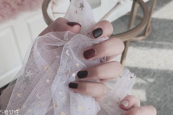 通勤風(fēng)美甲圖片 幫上班族打造專業(yè)素養(yǎng) 通勤風(fēng)美甲圖片 幫上班族打造專業(yè)素養(yǎng)