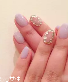 秋冬跳色美甲圖片 這幾款落落大方很溫暖 秋冬跳色美甲圖片 這幾款落落大方很溫暖