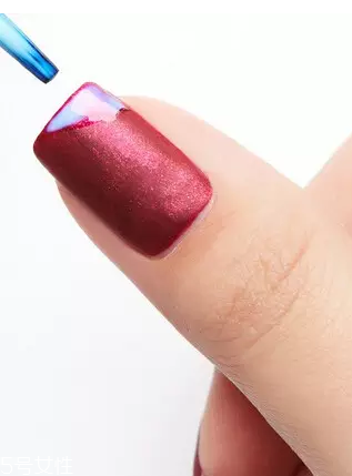 另類磨砂紅美甲圖片 讓人魅力四射的紅色風(fēng)暴 另類磨砂紅美甲圖片 讓人魅力四射的紅色風(fēng)暴