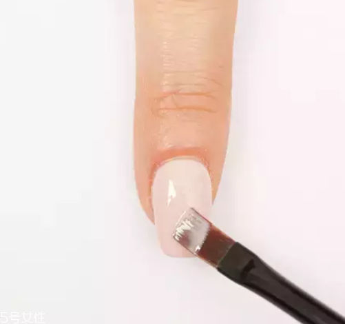 另類磨砂紅美甲圖片 讓人魅力四射的紅色風(fēng)暴 另類磨砂紅美甲圖片 讓人魅力四射的紅色風(fēng)暴