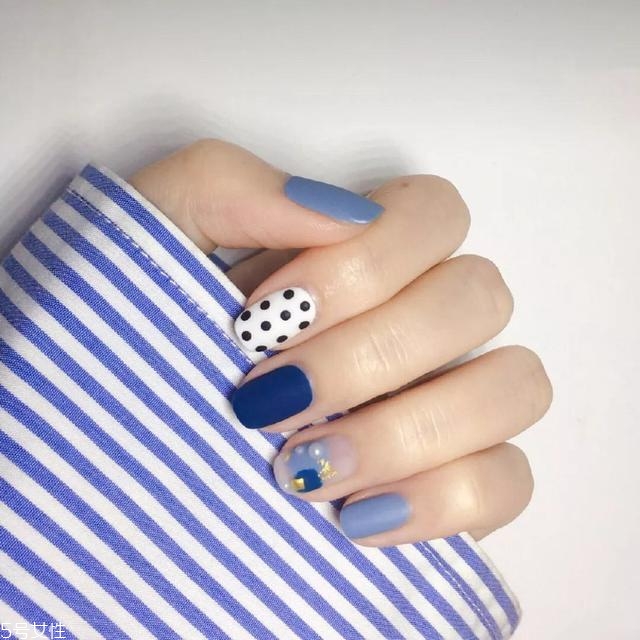 可愛(ài)波點(diǎn)美甲圖片 這幾款自帶減齡效果 可愛(ài)波點(diǎn)美甲圖片 這幾款自帶減齡效果