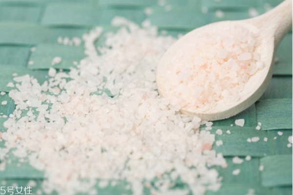 早上洗澡還是晚上洗澡好 洗澡注意事項 早上洗澡還是晚上洗澡好 洗澡注意事項