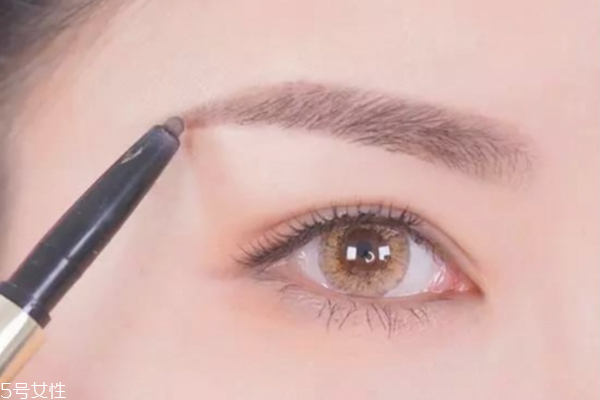 秋天畫什么眉毛好看 眉毛畫法教程 秋天畫什么眉毛好看 眉毛畫法教程