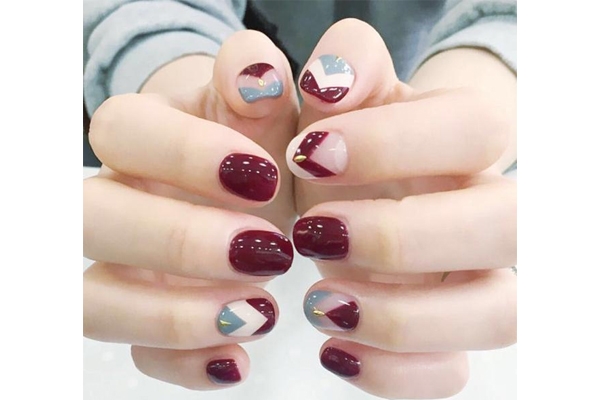 5種性感酒紅美甲款式 最經(jīng)典的顯手白顏色 5種性感酒紅美甲款式 最經(jīng)典的顯手白顏色