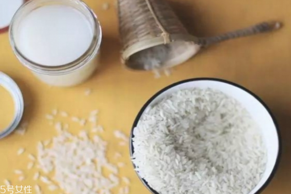 淘米水怎么洗臉 淘米水能祛斑 淘米水怎么洗臉 淘米水能祛斑