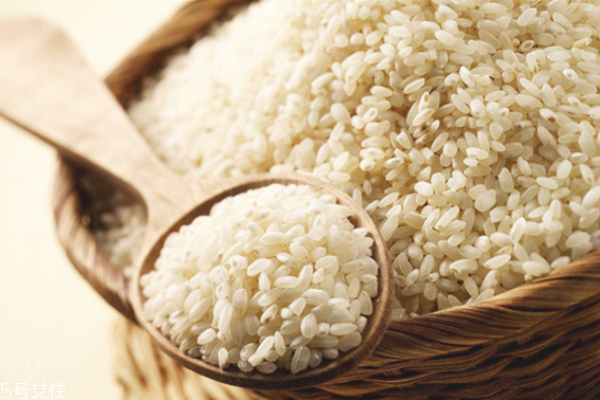 淘米水洗臉多久洗一次 用淘米水洗臉的好處 淘米水洗臉多久洗一次 用淘米水洗臉的好處