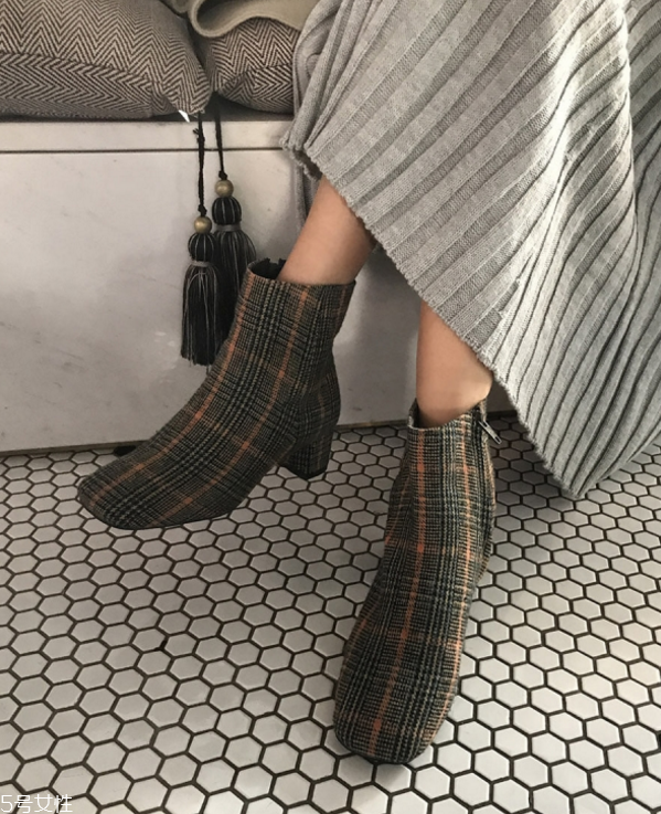 秋冬女生短靴配什么褲子 好看又實(shí)用的短靴推薦 秋冬女生短靴配什么褲子 好看又實(shí)用的短靴推薦