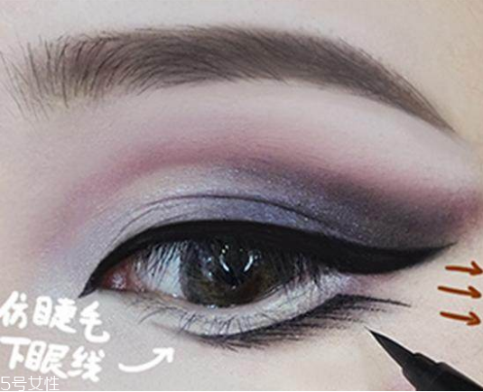 萬圣節(jié)妝容有哪些 萬圣節(jié)簡單妝容 萬圣節(jié)妝容有哪些 萬圣節(jié)簡單妝容