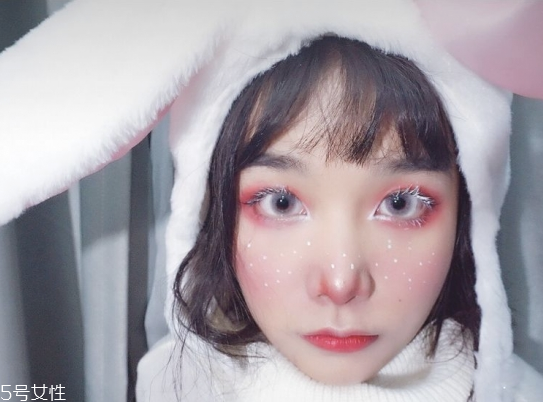 萬圣節(jié)妝容有哪些 萬圣節(jié)簡單妝容 萬圣節(jié)妝容有哪些 萬圣節(jié)簡單妝容