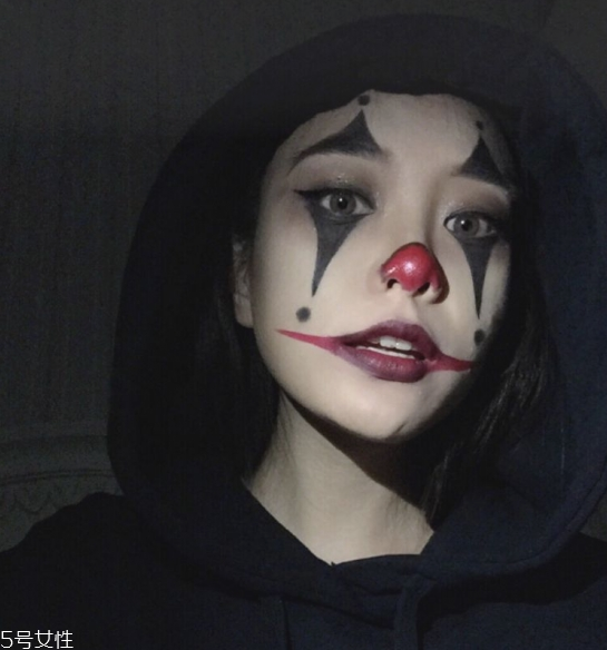 萬圣節(jié)妝容有哪些 萬圣節(jié)簡單妝容 萬圣節(jié)妝容有哪些 萬圣節(jié)簡單妝容