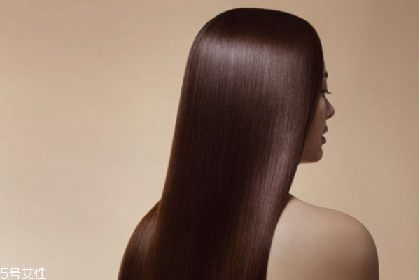 拉直的頭發(fā)怎么變蓬松 頭發(fā)拉直后注意事項(xiàng) 拉直的頭發(fā)怎么變蓬松 頭發(fā)拉直后注意事項(xiàng)