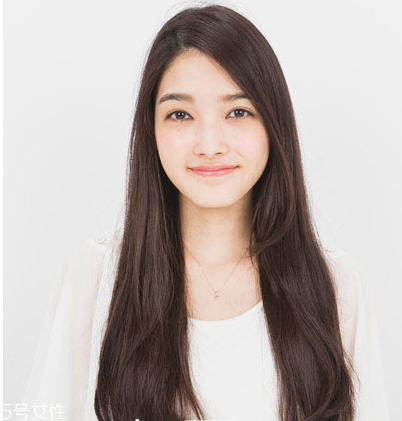 卷發(fā)扎什么發(fā)型好看 長(zhǎng)卷發(fā)扎法教程 卷發(fā)扎什么發(fā)型好看 長(zhǎng)卷發(fā)扎法教程