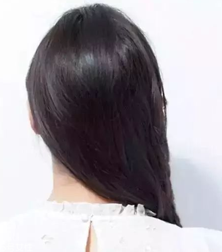 燙發(fā)怎么扎好看 最新長(zhǎng)卷發(fā)扎法教程 燙發(fā)怎么扎好看 最新長(zhǎng)卷發(fā)扎法教程