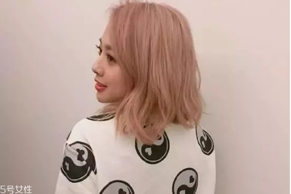 怎樣讓燙發(fā)更持久 想讓卷發(fā)更持久快來試試這幾招 怎樣讓燙發(fā)更持久 想讓卷發(fā)更持久快來試試這幾招