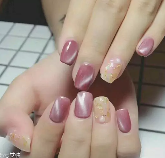 秋冬貓眼美甲圖片 指尖迎來高光時刻 秋冬貓眼美甲圖片 指尖迎來高光時刻