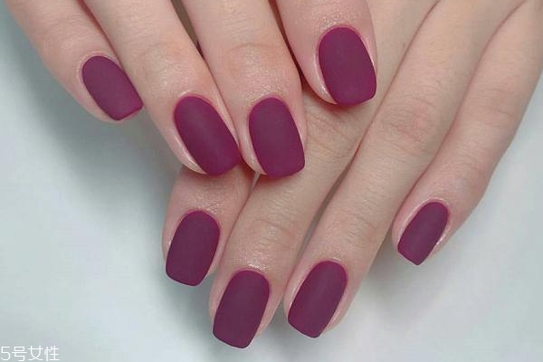 紅色純色美甲搭配圖片 這幾款氣質(zhì)爆棚韻味無(wú)窮