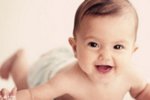剛出生的寶寶臉上長(zhǎng)濕疹怎么辦 剛出生的寶寶臉上長(zhǎng)濕疹怎么辦