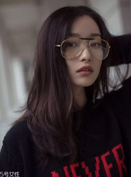 黑茶色需要漂染嗎 黑茶色頭發(fā)發(fā)型圖 黑茶色需要漂染嗎 黑茶色頭發(fā)發(fā)型圖