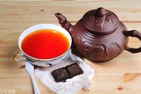 喝茶嘴干怎么回事 不外乎3點原因 喝茶嘴干怎么回事 不外乎3點原因