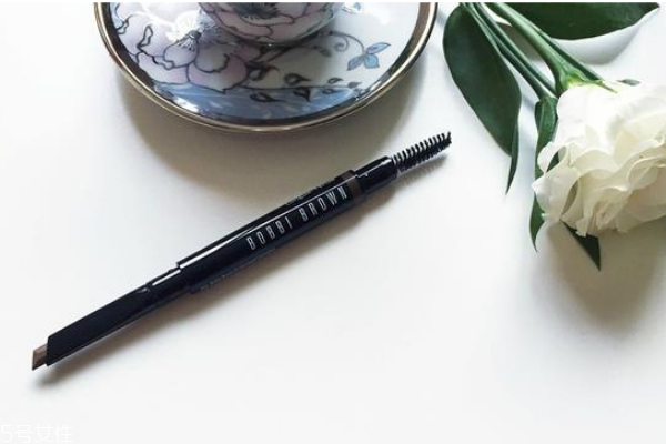 新手用什么眉筆比較好 畫眉是用眉粉好還是眉筆好 新手用什么眉筆比較好 畫眉是用眉粉好還是眉筆好
