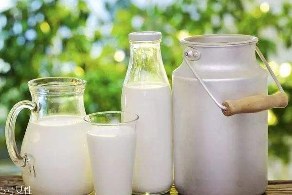 常溫牛奶存放時(shí)間 半年或者3個(gè)季度 常溫牛奶存放時(shí)間 半年或者3個(gè)季度