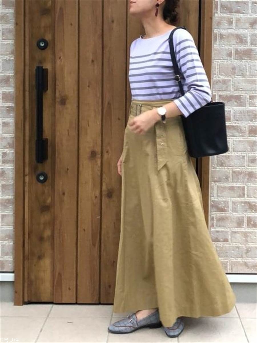 樂(lè)福鞋怎么搭配衣服 3種樂(lè)福鞋搭配指南 樂(lè)福鞋怎么搭配衣服 3種樂(lè)福鞋搭配指南