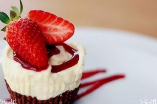 生理期吃甜食會(huì)胖嗎 可以緩解痛經(jīng)嗎 生理期吃甜食會(huì)胖嗎 可以緩解痛經(jīng)嗎