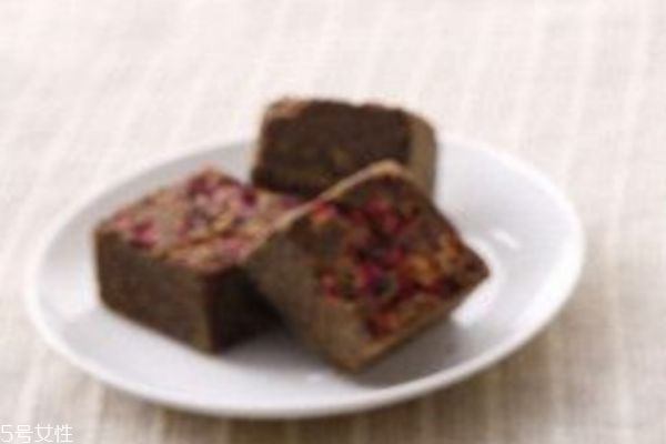 紅糖水可以緩解痛經(jīng)嗎 喝了那么久的紅糖水竟是白喝嗎 紅糖水可以緩解痛經(jīng)嗎 喝了那么久的紅糖水竟是白喝嗎