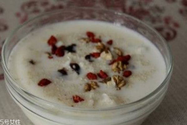 醪糟酸了還能吃嗎 如何自制醪糟 醪糟酸了還能吃嗎 如何自制醪糟