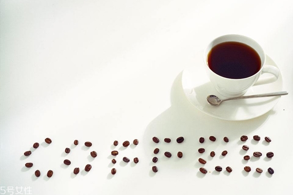 咖啡豆的形狀如何挑選 優(yōu)劣咖啡豆對(duì)比圖 咖啡豆的形狀如何挑選 優(yōu)劣咖啡豆對(duì)比圖