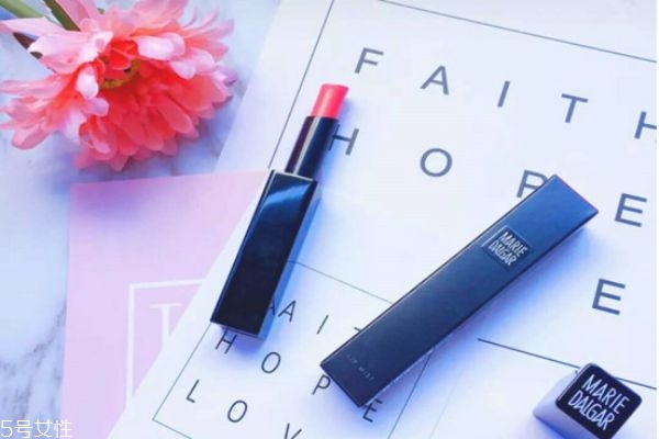 瑪麗黛佳唇膏怎么樣 瑪麗黛佳輕霧感唇膏 瑪麗黛佳唇膏怎么樣 瑪麗黛佳輕霧感唇膏