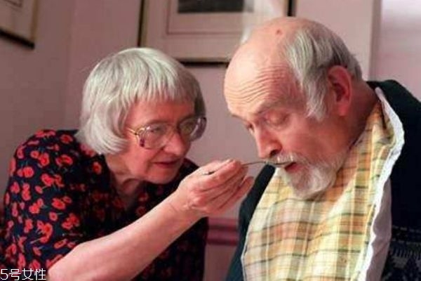 老年癡呆能治好嗎 趁早治療 老年癡呆能治好嗎 趁早治療