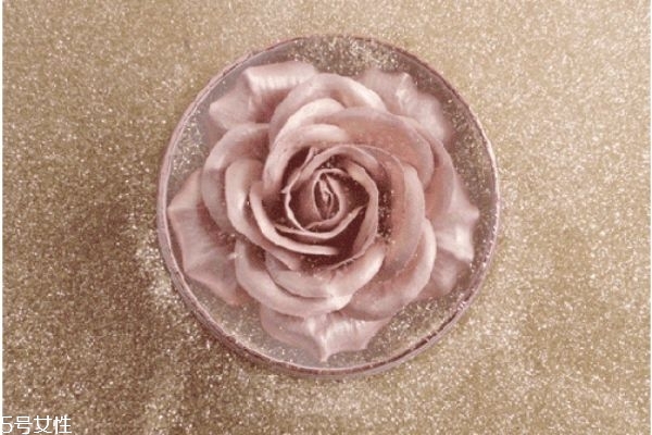 圣誕節(jié)給女朋友送什么禮物比較好 最受歡迎禮物排行榜 圣誕節(jié)給女朋友送什么禮物比較好 最受歡迎禮物排行榜