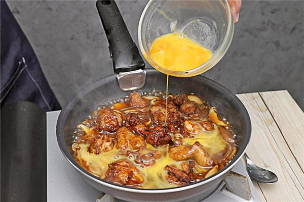 照燒雞肉飯的做法 色澤誘人滋味萬千 照燒雞肉飯的做法 色澤誘人滋味萬千